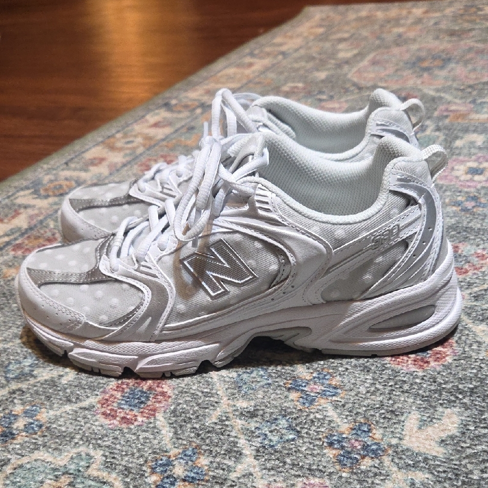 New Balance 530 White/Polka Dot Sneakers Women's Size 8.5/Men's 7